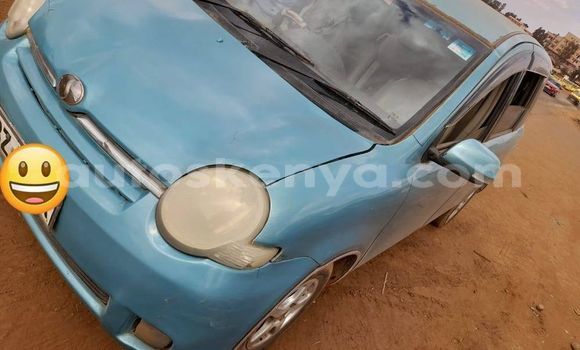 Oofamaa Toyota Sienta Blue Makiinaa iti Nairobi keessatti Nairobi keessatti