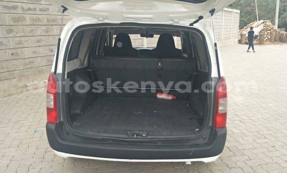 Buy Used Toyota Succeed White Car in Nairobi in Nairobi Buy Used Toyota Succeed White Car in Nairobi in Nairobi