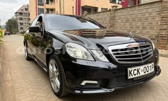 Buy Used Mercedes‒Benz E–Class Black Car in Nairobi in Nairobi