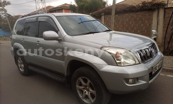 Nunua Ilio tumika Toyota Land Cruiser Prado Fedha Gari ndani ya Nairobi nchini Nairobi Nunua Ilio tumika Toyota Land Cruiser Prado Fedha Gari ndani ya Nairobi nchini Nairobi