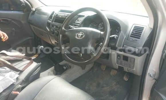 Buy Used Toyota Hilux Silver Car in Nairobi in Nairobi Buy Used Toyota Hilux Silver Car in Nairobi in Nairobi