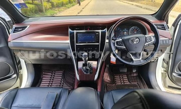 Buy Used Toyota Harrier White Car in Nairobi in Nairobi Buy Used Toyota Harrier White Car in Nairobi in Nairobi