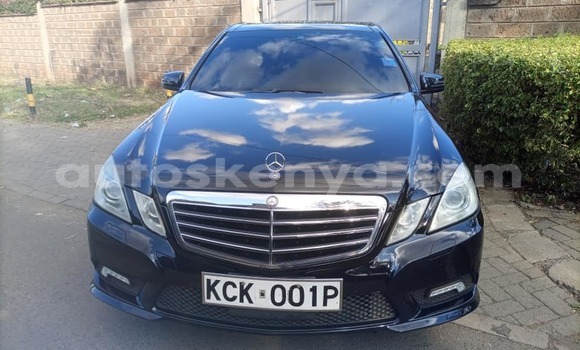 Buy Used Mercedes‒Benz E–Class Black Car in Nairobi in Nairobi