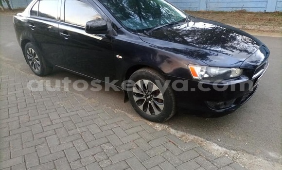 Oofamaa Mitsubishi Galant Black Makiinaa iti Nairobi keessatti Nairobi keessatti