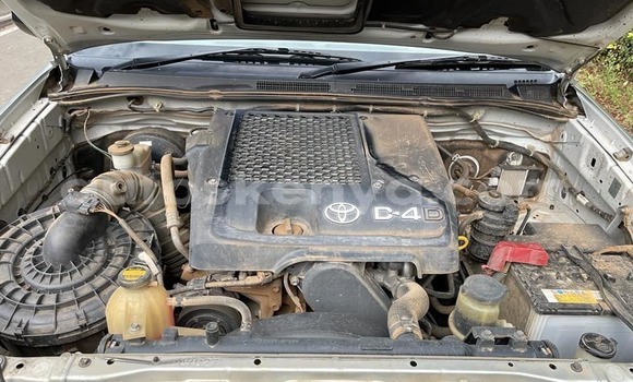 Buy Used Toyota Hilux Silver Car in Nairobi in Nairobi Buy Used Toyota Hilux Silver Car in Nairobi in Nairobi