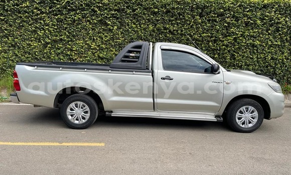 Buy Used Toyota Hilux Silver Car in Nairobi in Nairobi Buy Used Toyota Hilux Silver Car in Nairobi in Nairobi