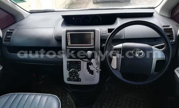 Nunua Ilio tumika Toyota Voxy Nyeupe Gari ndani ya Mombasa nchini Kenya ya Pwani Nunua Ilio tumika Toyota Voxy Nyeupe Gari ndani ya Mombasa nchini Kenya ya Pwani