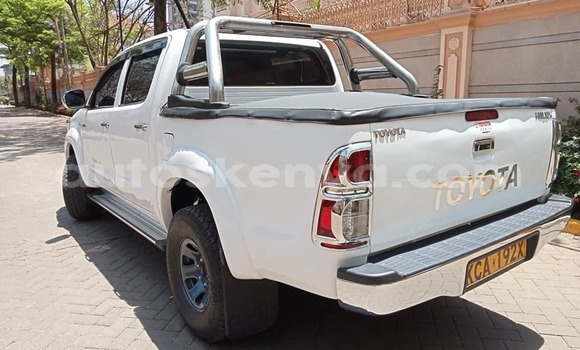 Buy Used Toyota Hilux White Car in Nairobi in Nairobi Buy Used Toyota Hilux White Car in Nairobi in Nairobi