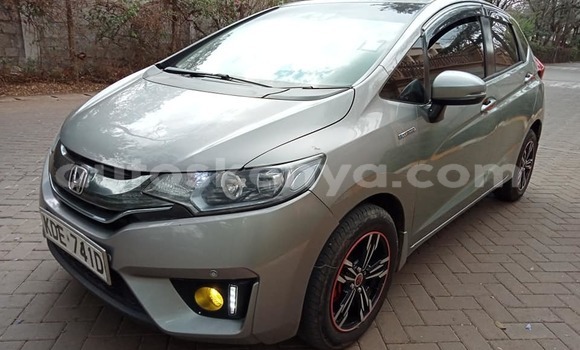 Oofamaa Honda Fit Silver Makiinaa iti Nairobi keessatti Nairobi keessatti Oofamaa Honda Fit Silver Makiinaa iti Nairobi keessatti Nairobi keessatti