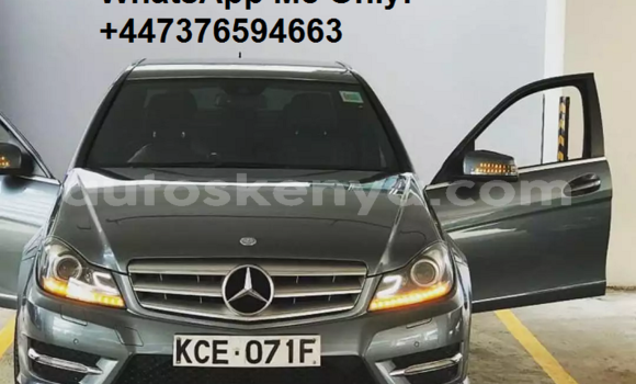 Oofamaa Mercedes-Benz C-Classe Silver Makiinaa iti Nairobi keessatti Nairobi keessatti Oofamaa Mercedes-Benz C-Classe Silver Makiinaa iti Nairobi keessatti Nairobi keessatti