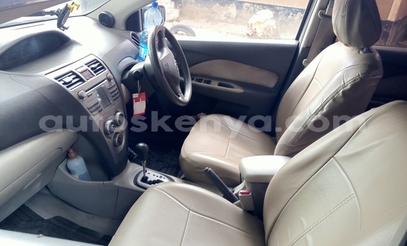 Oofamaa Toyota Belta White Makiinaa iti Mombasa keessatti Coastal Kenya keessatti Oofamaa Toyota Belta White Makiinaa iti Mombasa keessatti Coastal Kenya keessatti