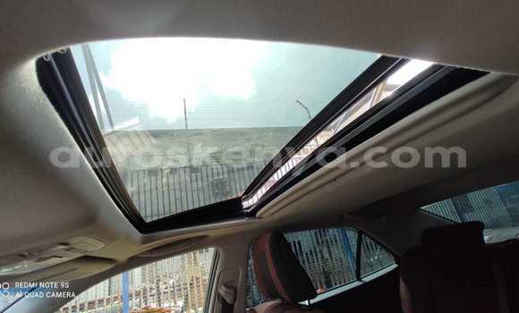 Haaraa Toyota Crown Black Makiinaa iti Mombasa keessatti Coastal Kenya keessatti Haaraa Toyota Crown Black Makiinaa iti Mombasa keessatti Coastal Kenya keessatti