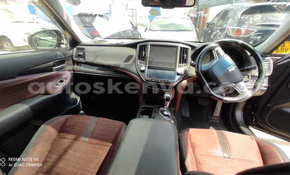 Haaraa Toyota Crown Black Makiinaa iti Mombasa keessatti Coastal Kenya keessatti Haaraa Toyota Crown Black Makiinaa iti Mombasa keessatti Coastal Kenya keessatti