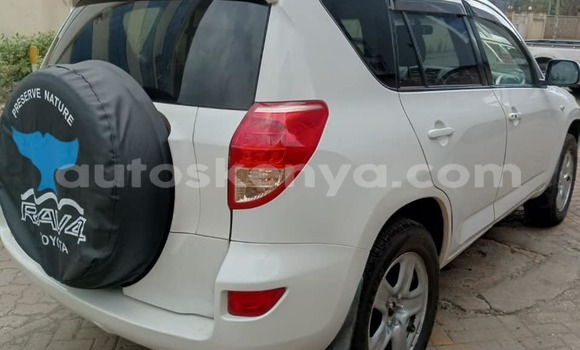 Buy Used Toyota RAV4 White Car in Nairobi in Nairobi Buy Used Toyota RAV4 White Car in Nairobi in Nairobi