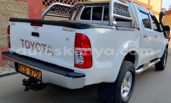 Buy Used Toyota Hilux White Car in Nairobi in Nairobi Buy Used Toyota Hilux White Car in Nairobi in Nairobi