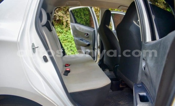 Buy Used Toyota Vitz White Car in Nairobi in Nairobi Buy Used Toyota Vitz White Car in Nairobi in Nairobi