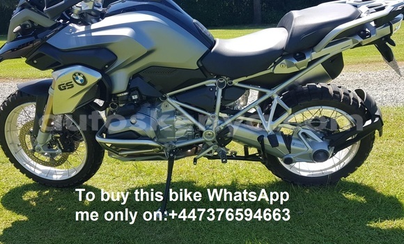 Oofamaa BMW R1200GS Adventure Silver Doqdoqqee iti Nairobi keessatti Nairobi keessatti