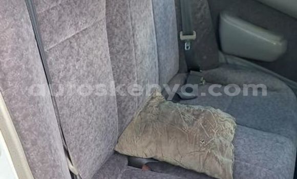 Nunua Ilio tumika Toyota Corolla Nyeupe Gari ndani ya Nairobi nchini Nairobi Nunua Ilio tumika Toyota Corolla Nyeupe Gari ndani ya Nairobi nchini Nairobi