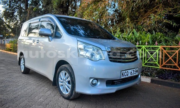 Nunua Ilio tumika Toyota Noah Fedha Gari ndani ya Nairobi nchini Nairobi Nunua Ilio tumika Toyota Noah Fedha Gari ndani ya Nairobi nchini Nairobi