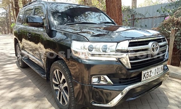 Nunua Ilio tumika Toyota Land Cruiser Nyeusi Gari ndani ya Nairobi nchini Nairobi