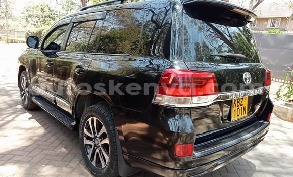 Nunua Ilio tumika Toyota Land Cruiser Nyeusi Gari ndani ya Nairobi nchini Nairobi Nunua Ilio tumika Toyota Land Cruiser Nyeusi Gari ndani ya Nairobi nchini Nairobi