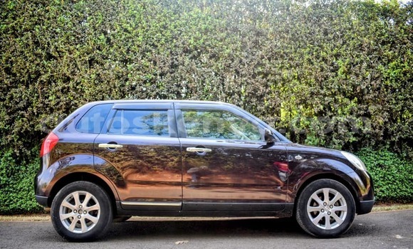 Oofamaa Mazda Verisa Other Makiinaa iti Nairobi keessatti Nairobi keessatti