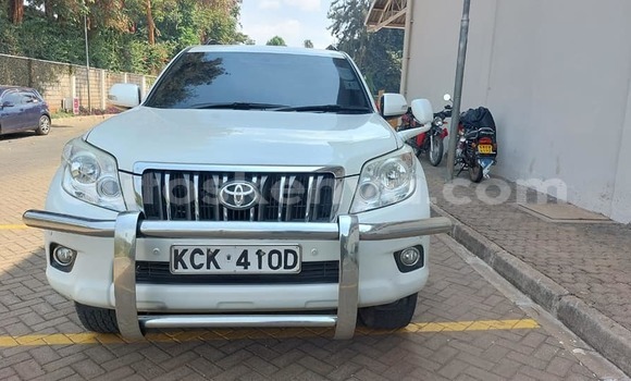 Buy Used Toyota Land Cruiser Prado White Car in Nairobi in Nairobi Buy Used Toyota Land Cruiser Prado White Car in Nairobi in Nairobi