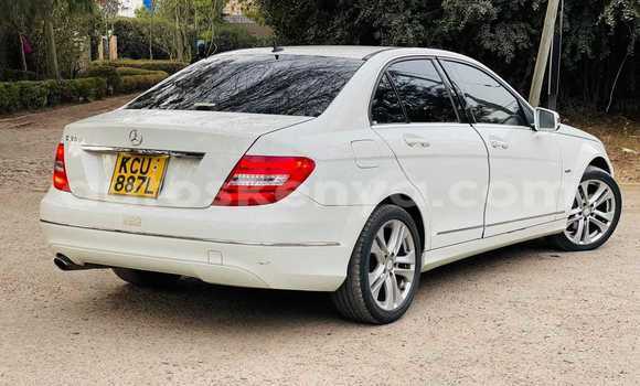 Oofamaa Mercedes‒Benz E–Class White Makiinaa iti Nairobi keessatti Nairobi keessatti Oofamaa Mercedes‒Benz E–Class White Makiinaa iti Nairobi keessatti Nairobi keessatti