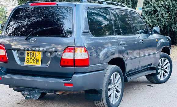 Oofamaa Toyota Land Cruiser Blue Makiinaa iti Nairobi keessatti Nairobi keessatti Oofamaa Toyota Land Cruiser Blue Makiinaa iti Nairobi keessatti Nairobi keessatti