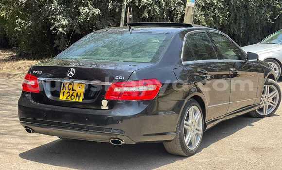 Nunua Ilio tumika Mercedes‒Benz E–Class Nyeusi Gari ndani ya Nairobi nchini Nairobi Nunua Ilio tumika Mercedes‒Benz E–Class Nyeusi Gari ndani ya Nairobi nchini Nairobi
