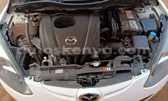 Oofamaa Mazda Demio White Makiinaa iti Nairobi keessatti Nairobi keessatti Oofamaa Mazda Demio White Makiinaa iti Nairobi keessatti Nairobi keessatti