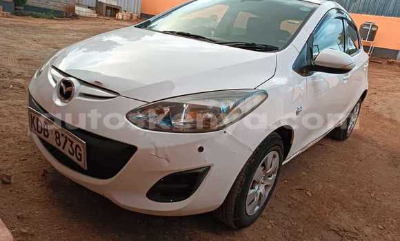 Oofamaa Mazda Demio White Makiinaa iti Nairobi keessatti Nairobi keessatti Oofamaa Mazda Demio White Makiinaa iti Nairobi keessatti Nairobi keessatti