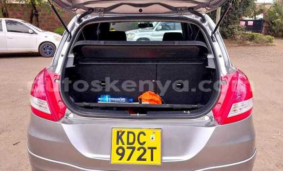 Oofamaa Suzuki Swift Silver Makiinaa iti Nairobi keessatti Nairobi keessatti Oofamaa Suzuki Swift Silver Makiinaa iti Nairobi keessatti Nairobi keessatti