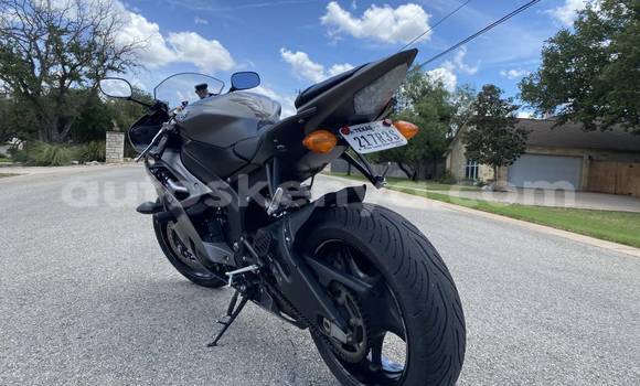 Nunua Imported Yamaha YZF Nyingine Bike ndani ya Bungoma nchini West Kenya Nunua Imported Yamaha YZF Nyingine Bike ndani ya Bungoma nchini West Kenya