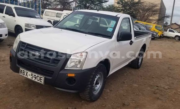 Buy Used Isuzu D–MAX White Car in Nairobi in Nairobi