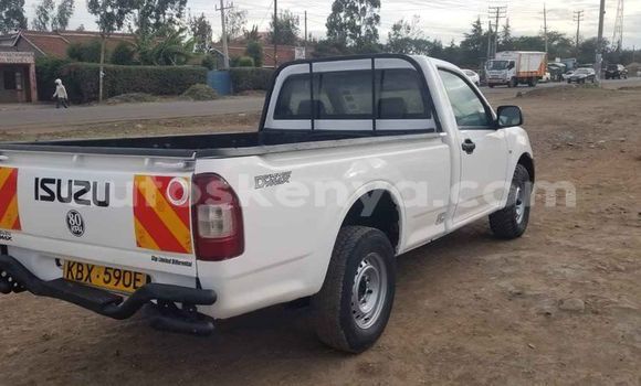 Nunua Ilio tumika Isuzu D–MAX Nyeupe Gari ndani ya Nairobi nchini Nairobi Nunua Ilio tumika Isuzu D–MAX Nyeupe Gari ndani ya Nairobi nchini Nairobi