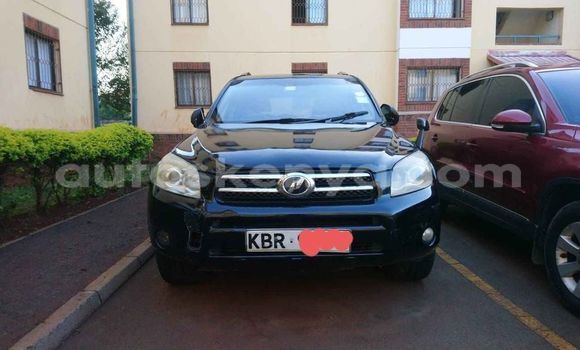 Oofamaa Toyota RAV4 Black Makiinaa iti Nairobi keessatti Nairobi keessatti
