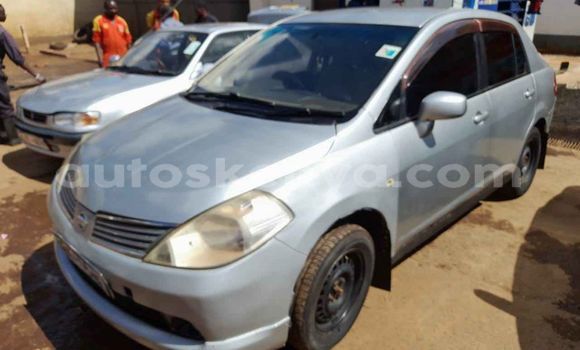 Oofamaa Nissan tiida Silver Makiinaa iti Nairobi keessatti Nairobi keessatti Oofamaa Nissan tiida Silver Makiinaa iti Nairobi keessatti Nairobi keessatti