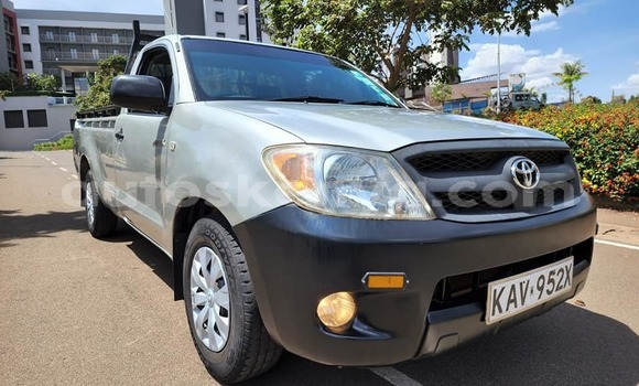 Buy Used Toyota Hilux Silver Car in Kiambu in Central Kenya Buy Used Toyota Hilux Silver Car in Kiambu in Central Kenya