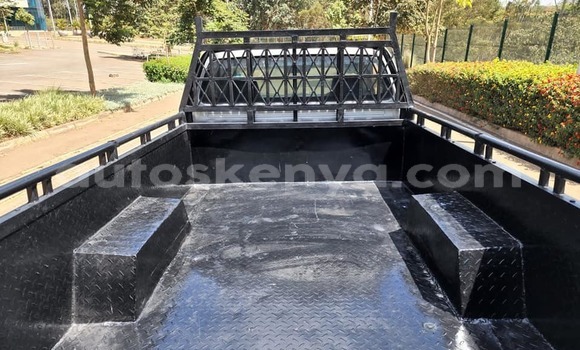 Buy Used Toyota Hilux Silver Car in Kiambu in Central Kenya Buy Used Toyota Hilux Silver Car in Kiambu in Central Kenya