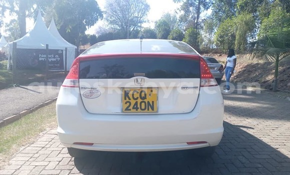 Buy Used Honda Insight White Car in Kiambu in Central Kenya Buy Used Honda Insight White Car in Kiambu in Central Kenya