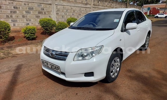 Oofamaa Toyota Axio White Makiinaa iti Kiambu keessatti Central Kenya keessatti