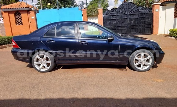 Buy Used Mercedes‒Benz C–Class Blue Car in Kiambu in Central Kenya Buy Used Mercedes‒Benz C–Class Blue Car in Kiambu in Central Kenya