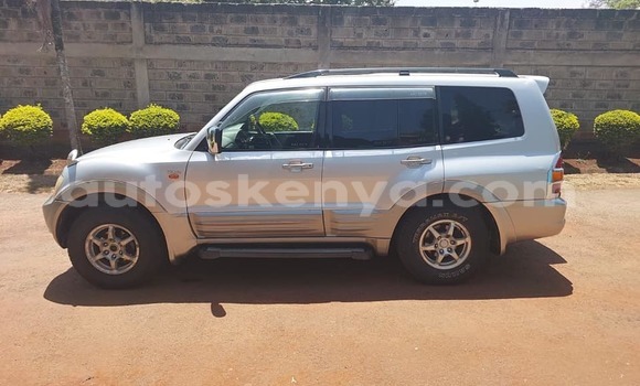 Nunua Ilio tumika Mitsubishi Pajero Fedha Gari ndani ya Kiambu nchini Kati Kenya