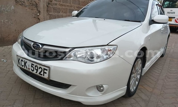 Nunua Ilio tumika Subaru Impreza Nyeupe Gari ndani ya Kiambu nchini Kati Kenya