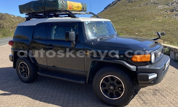 Buy Used Toyota FJ Cruiser Black Car in Nairobi in Nairobi