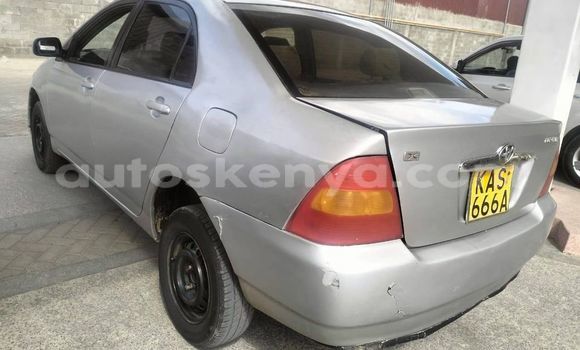 Oofamaa Toyota Corolla Silver Makiinaa iti Nairobi keessatti Nairobi keessatti