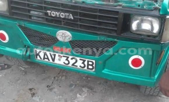 Oofamaa Toyota Hilux Green Makiinaa iti Nairobi keessatti Nairobi keessatti Oofamaa Toyota Hilux Green Makiinaa iti Nairobi keessatti Nairobi keessatti
