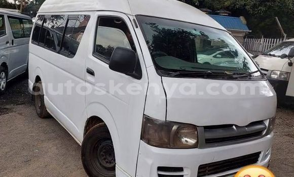Nunua Ilio tumika Toyota Hiace Nyeupe Gari ndani ya Nairobi nchini Nairobi