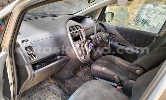 Oofamaa Toyota Ractis Silver Makiinaa iti Nairobi keessatti Nairobi keessatti Oofamaa Toyota Ractis Silver Makiinaa iti Nairobi keessatti Nairobi keessatti